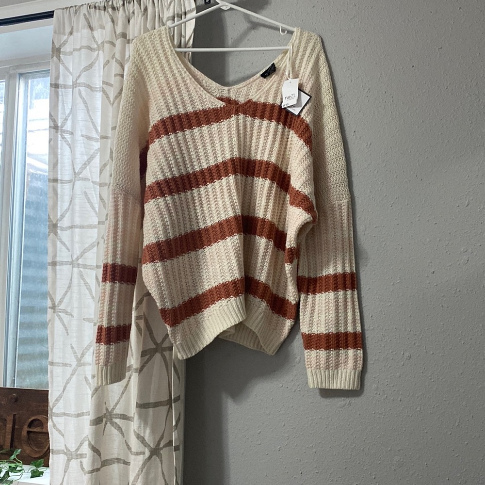 Rue 21 off the shoulder. Size XL. Tags still on it.